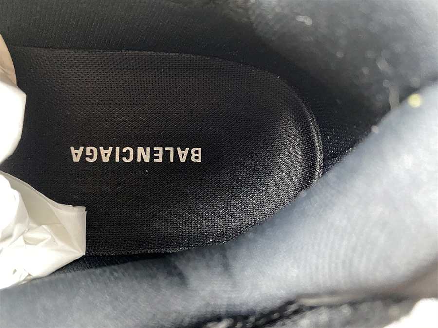 Balenciaga Runner Monocolor Kith Black 677403 W3RA9 1000 LULULIFE