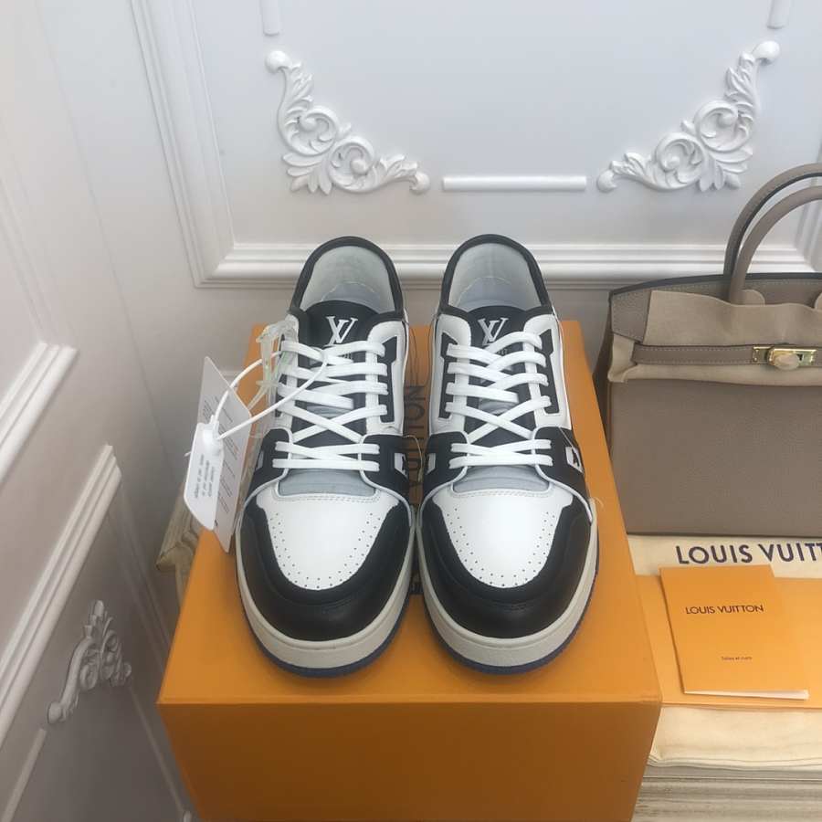 TAKECHIN on Instagram: “Louis Vuitton Lv Trainer💙 . . PANDA🤍🖤🤍🖤 . . .  . . @virgilabloh @louisvuitton . . . . . . . . #louisvuitton #virgilabloh  #exclusive……